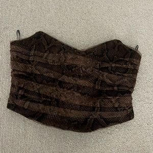 Zara crop top
Size S